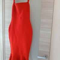 Vestito sagomato rosso