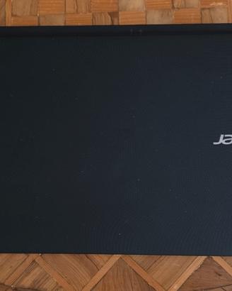 Laptop PC Acer Aspire ES 15 con SSD Crucial
