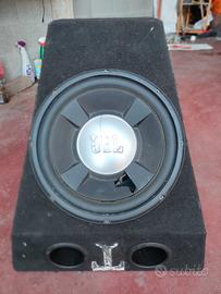 subwoofer con cassa danneggiata