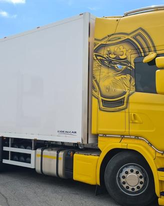 Motrice Scania usata con Allestimento frigo nuovo