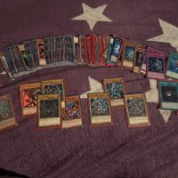 Lotto carte yu-gi-oh!
