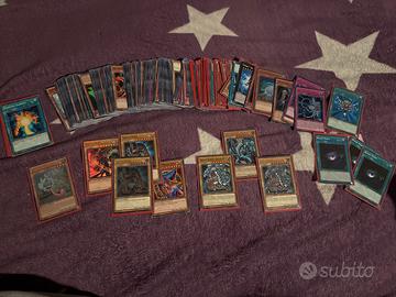 Lotto carte yu-gi-oh!