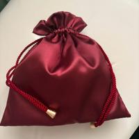 Borsa a sacchetto in raso modello Halité 