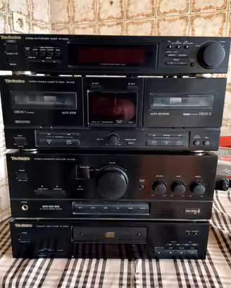 Impianto stereo Technics
