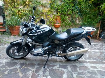 BMW R1200R perfetta e completa di accessori