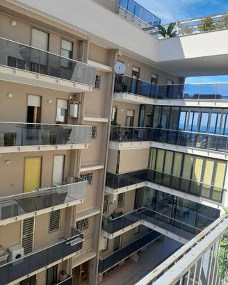 Bilocale arredato lungomare Trani centro