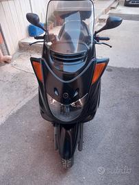 scooter YAMAHA 250 MAJESTI