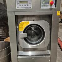 Lavatrice industriale