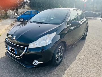 Peugeot 208 - 2014