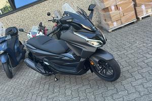 HONDA FORZA 350 PARI AL NUOVO