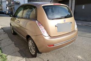Autovettura Lancia Y