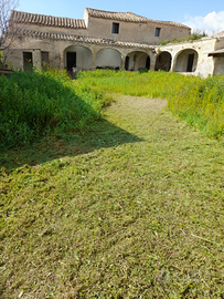 Terreno con casa campidanese da ristrutturare