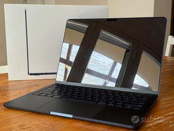 MacBook Air 13,6” M2 - 16GB RAM - 256GB SSD