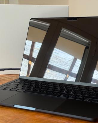 MacBook Air 13,6” M2 - 16GB RAM - 256GB SSD