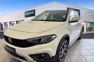 FIAT Tipo 5p 1.5 t4 hybrid Cross 130cv dct