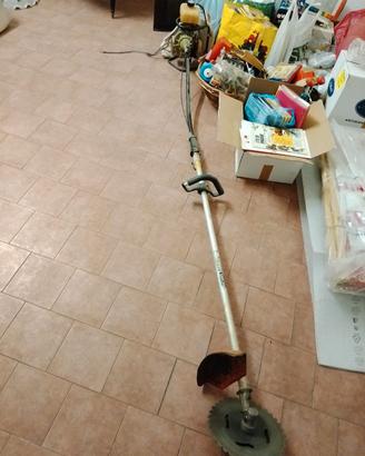 Decespugliatore a zaino ECHO modello RM-303E