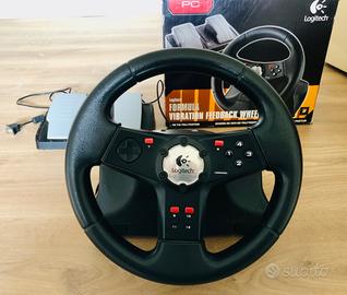 Volante Logitech usb con pedaliera