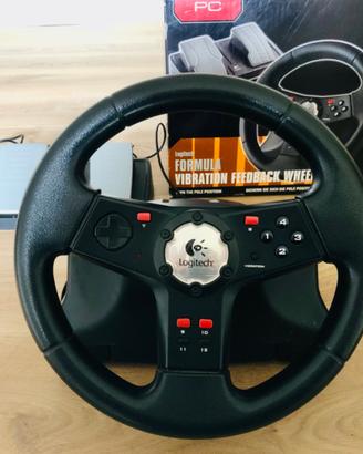 Volante Logitech usb con pedaliera