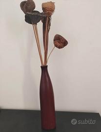 Vaso con fiori secchi