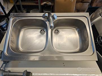 Lavandino in acciaio inox