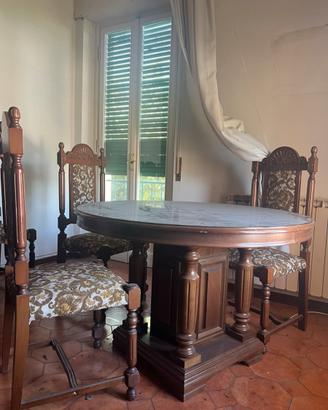 Tavolo in legno massello con base monumentale
