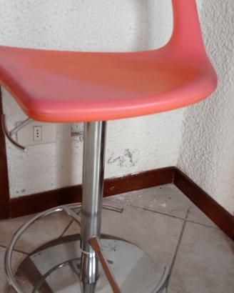 n. 2 sgabelli  arancioni marca Colico