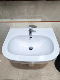 Lavandino Pozzi Ginori + rubinetto Ideal Standard