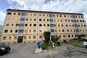 3 LOCALI A CASTELLAMMARE DI STABIA