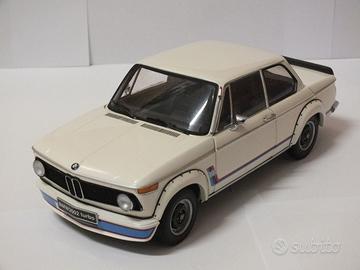 BMW 2002 Kyosho 1/18