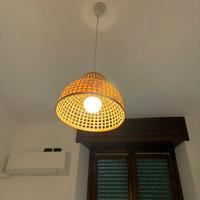 Lampada a sospensione in rattan