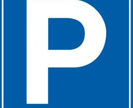 Piazzale uso parcheggio/deposito