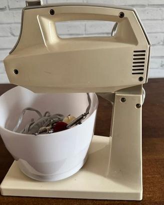 Frullatore Moulinex con fruste adatto a vari usi