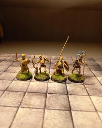 4 Miniatures Warhammer Quest AoS Skeleton Warriors