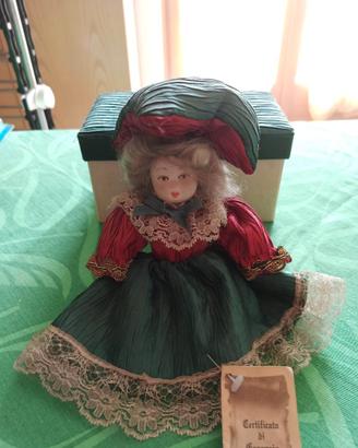 Bambola in Porcellana con sua scatola