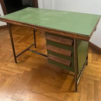 Scrivania ministeriale