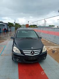 Mercedes B180