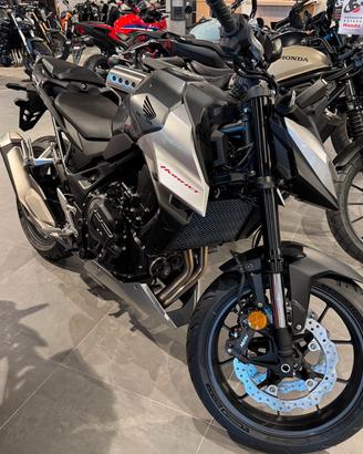 Honda Hornet 750 abs e-Clutch