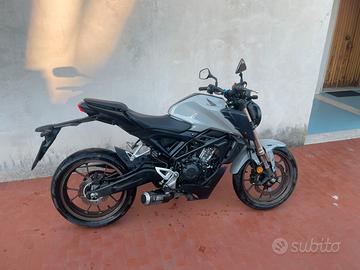 Honda cb125r