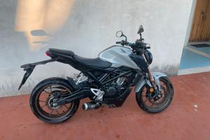Honda cb125r