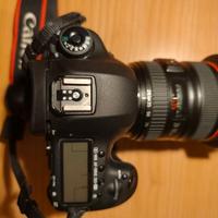 Canon EOS 5D Mark III + Obiettivo Canon 24-105 mm