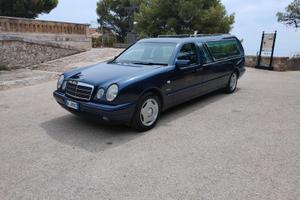 Carro funebre Mercedes W210