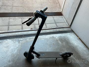 Monopattino Xiaomi per adulti