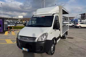 Iveco daily 35c15 centinato ad altezza variabile