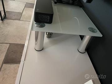 Tavolino per Tv in vetro