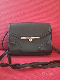 Borsa a pochette con tracolla 