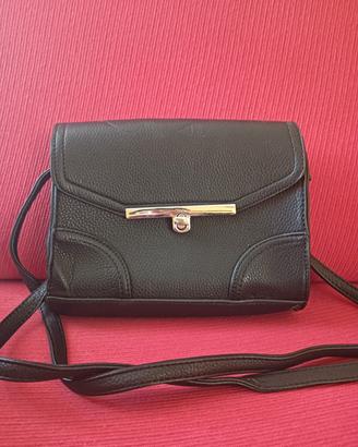 Borsa a pochette con tracolla 