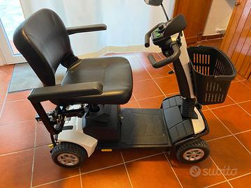 Scooter elettrico per anziani