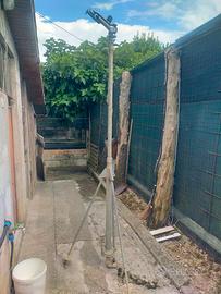 Irrigatore con tubo