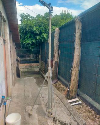 Irrigatore con tubo