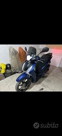 Salve,  Honda sh125 con soli 28.500 km
